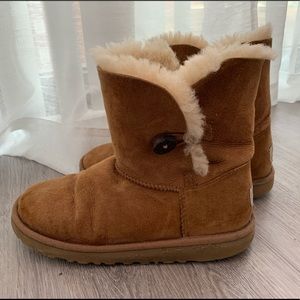 UGG Bailey Button Genuine Shearling Lined Boot